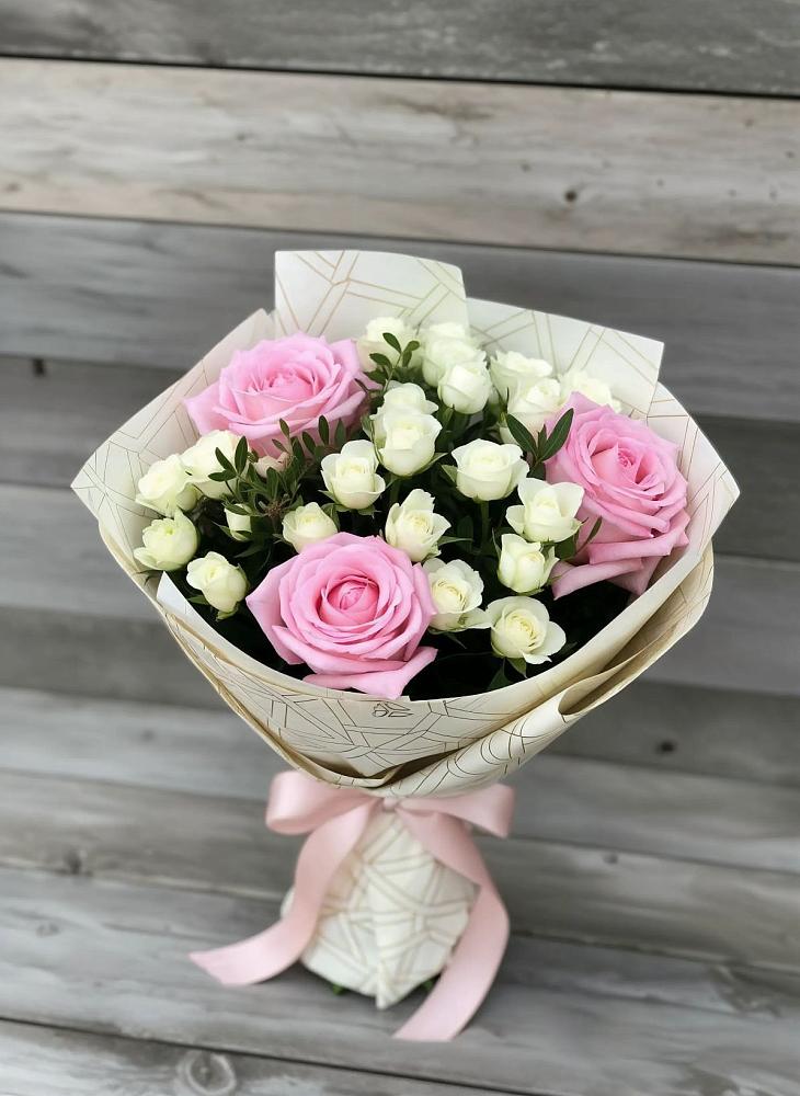 Букет цветов из: Розы в Юровка