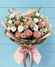 Букет цветов из:  Розы, Альстромерии и Лизиантусы в Юровка