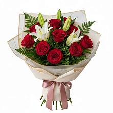 Букет цветов из:  Лилии и Розы в Юровка