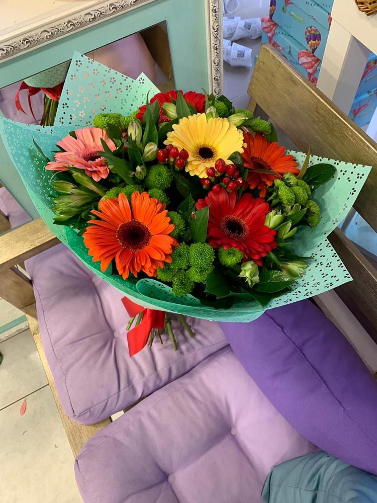 Букет цветов из: Герберы, Хризантемы и Альстромерии в Юровка