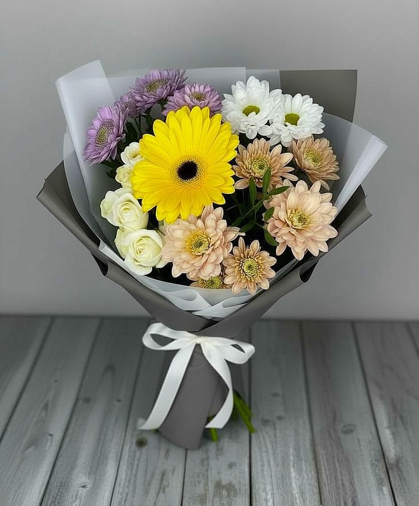 Букет цветов из: Розы, Герберы и Хризантемы в Юровка