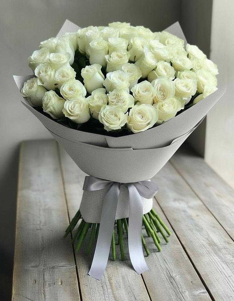 Букет 35 Белых роз в Юровка