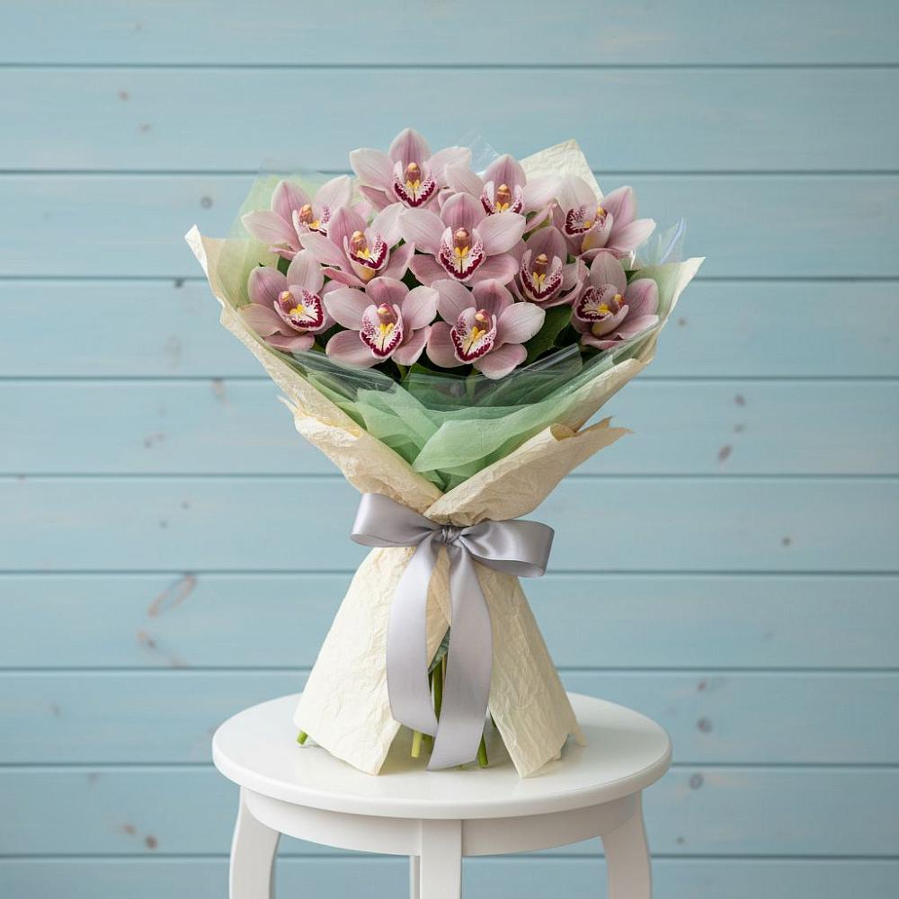 Букет цветов из: Орхидеи и Розы в Юровка