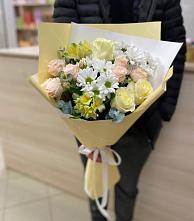 Букет цветов из:  Альстромерии, Розы и Хризантемы в Юровка