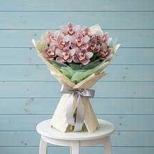 Букет цветов из:  Орхидеи и Розы в Юровка