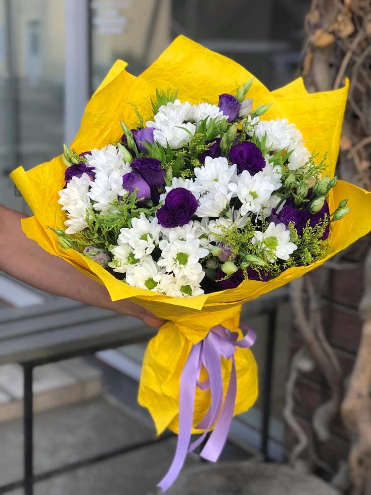 Букет цветов из: Ирисы, Хризантемы и Ромашки в Юровка