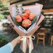 Букет цветов из:  Розы в Юровка
