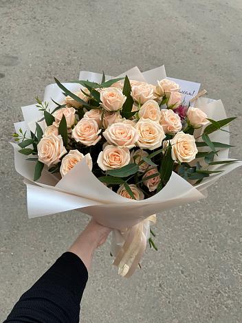 Букет Кремовые розы Латте в Юровка