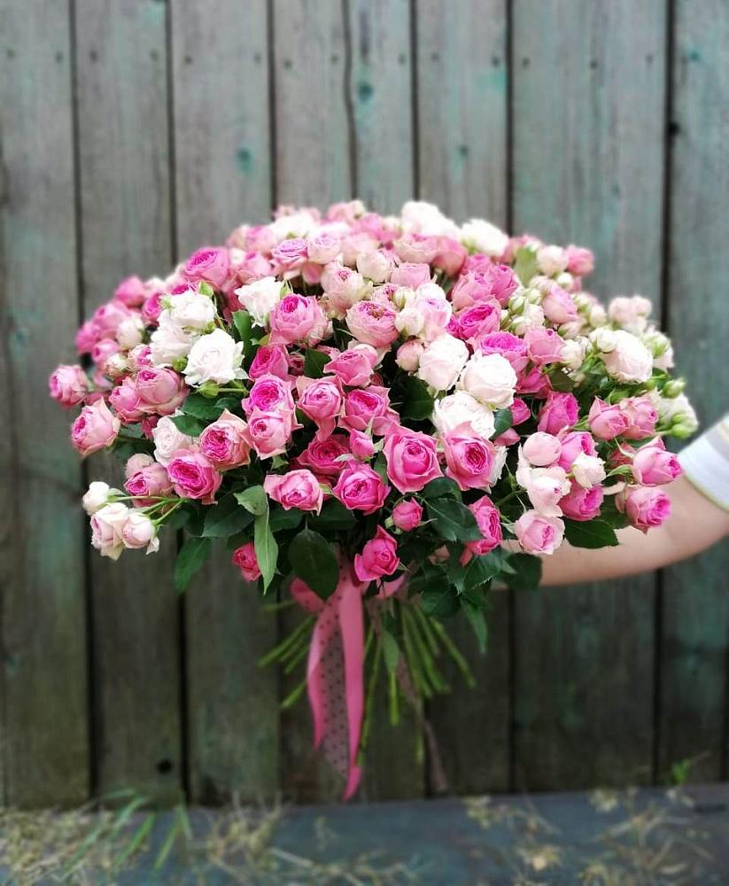 Букет Розовые кустовые розы Натали и Лав Лидия в Юровка