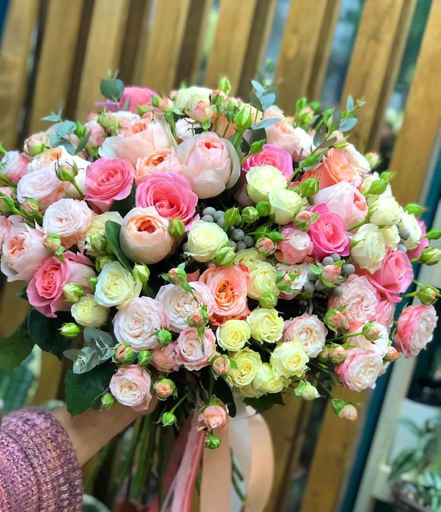 Букет цветов из: Розы в Юровка