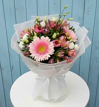 Букет цветов из:  Герберы, Альстромерии и Лизиантусы в Юровка