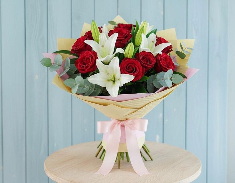 Букет цветов из: Лилии и Розы в Юровка
