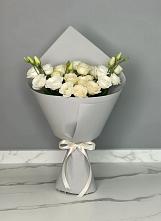 Букет цветов из:  Розы и Лизиантусы в Юровка